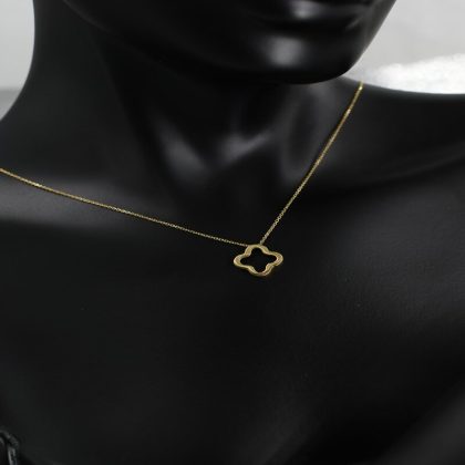 Four-edged gold necklace