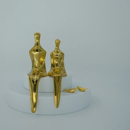 golden pair mannequin